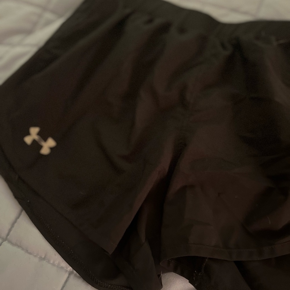 Under Armour Black and Navy Shorts Women’s Medium - Picture 3 of 5